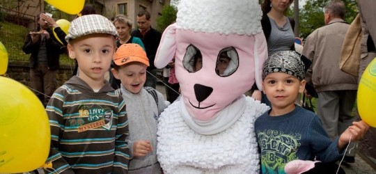 Ve Vinohradské ulici byl k vidění rekordní zajíc