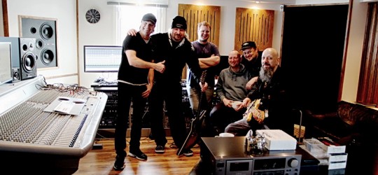 Láďa Křížek a Kreyson našel po 18 letech hledání svého producenta ve Švédsku